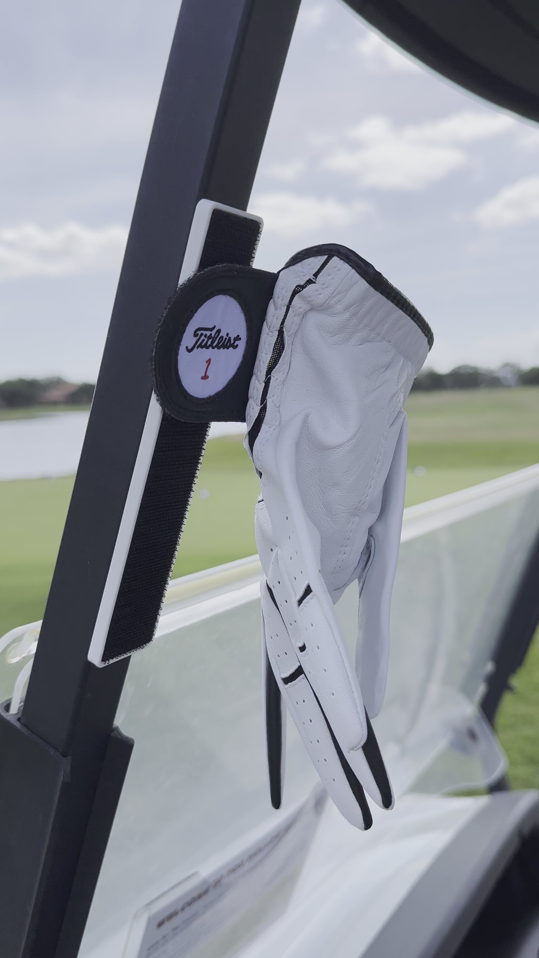 THE SMILEY PORTABLE MAGNETIC GLOVE HOLDER FOR GOLF CARTS (glove not included)