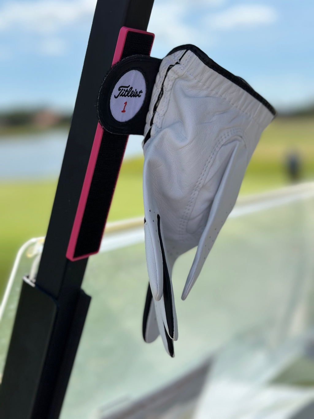 THE SMILEY PORTABLE MAGNETIC GLOVE HOLDER FOR GOLF CARTS (glove not included)