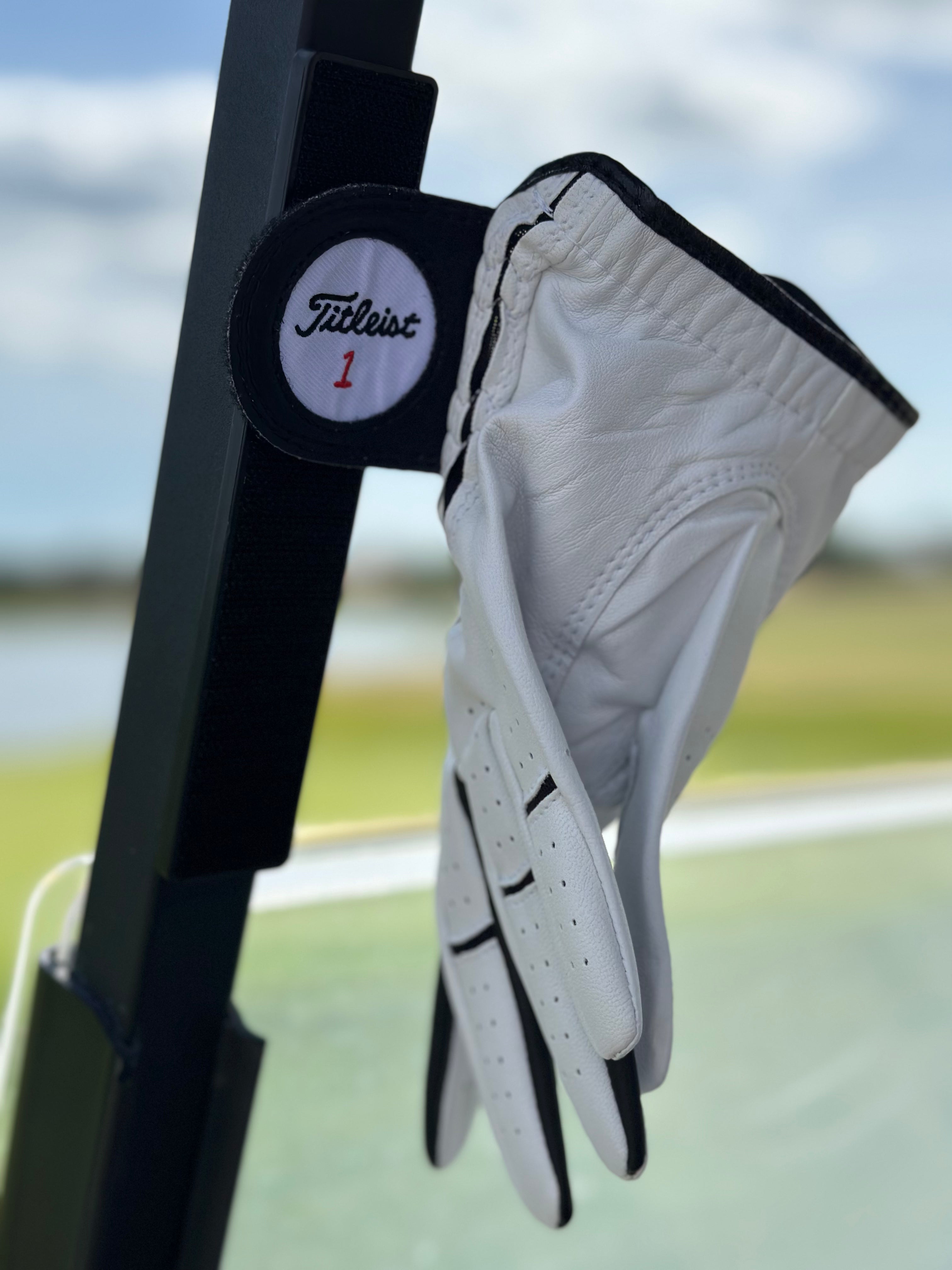 THE SMILEY PORTABLE MAGNETIC GLOVE HOLDER FOR GOLF CARTS (glove not included)